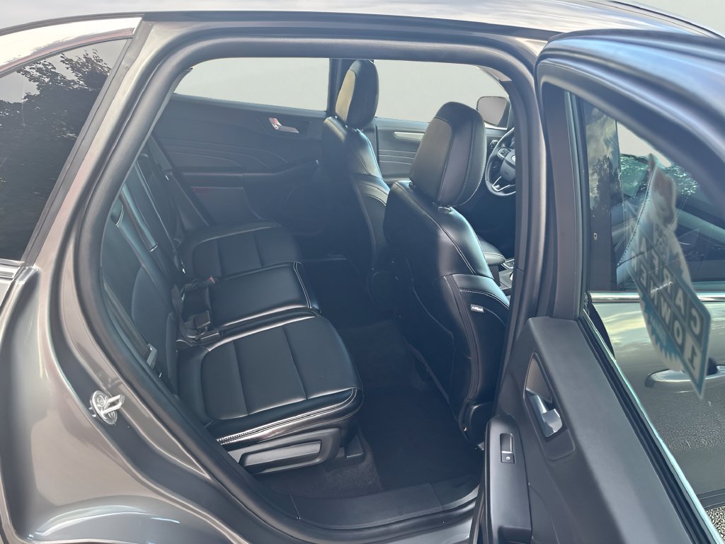 Used 2025 Ford Escape Platinum AWD/4WD image 23