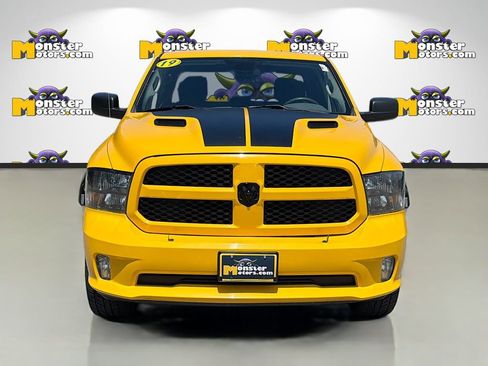 Used 2019 RAM 1500 Express w/ Wheel & Sound Group AWD/4WD image 2