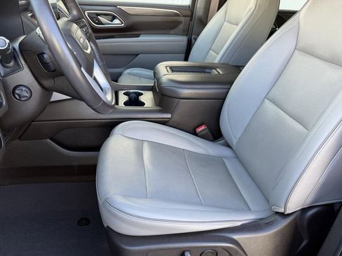 Used 2022 GMC Yukon XL SLT w/ SLT Premium Package image 11