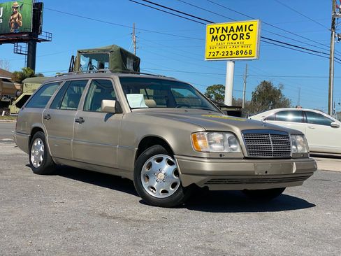 Used 1995 Mercedes-Benz E 320 Wagon image 6