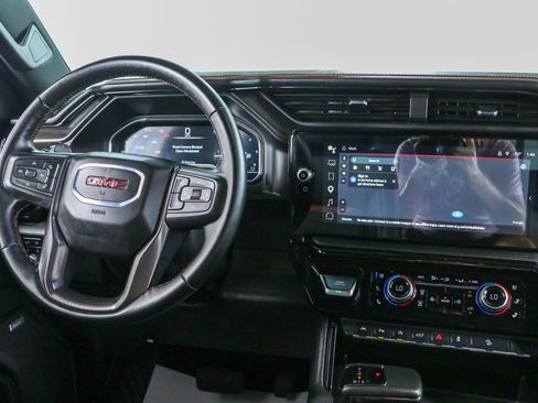 Used 2024 GMC Sierra 1500 AT4 w/ Technology Package AWD/4WD image 18