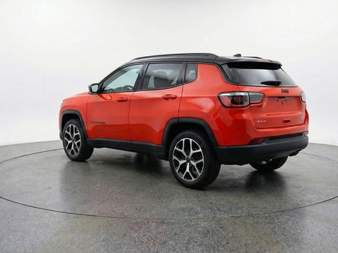 Used 2025 Jeep Compass Limited image 6