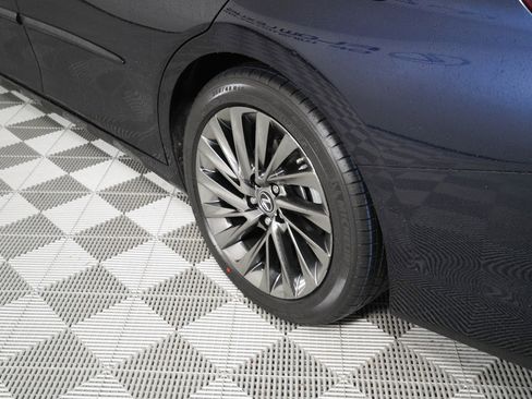 Certified 2024 Lexus ES 350 Ultra Luxury image 7