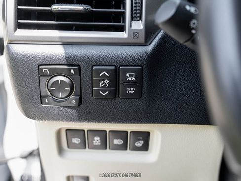 Used 2023 Lexus GX 460 Luxury w/ Sport Design Package AWD/4WD image 46