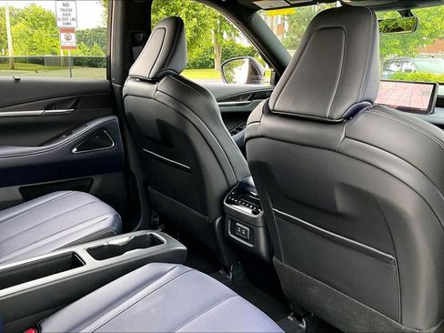Certified 2026 INFINITI QX60 Sport w/ Dark Cargo Package AWD/4WD image 29