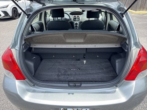 Used 2009 Toyota Yaris 4-Door Hatchback FWD image 22