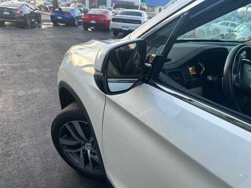 Used 2017 Honda Pilot Touring image 14