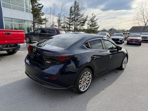 Used 2018 MAZDA MAZDA3 Touring image 6