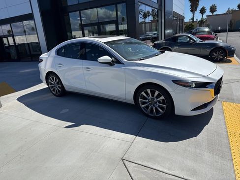 Used 2021 MAZDA MAZDA3 s image 27