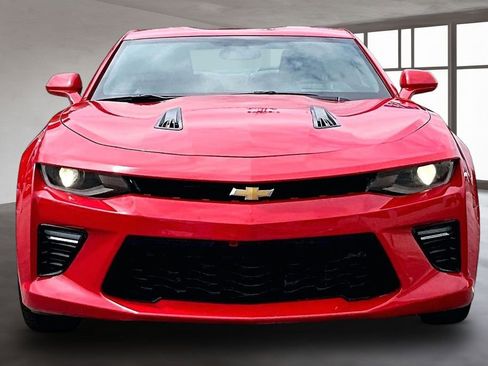 Used 2017 Chevrolet Camaro SS RWD image 4