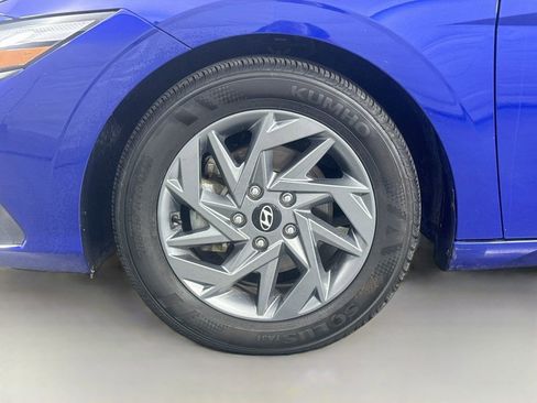 Used 2024 Hyundai Elantra SEL FWD image 31