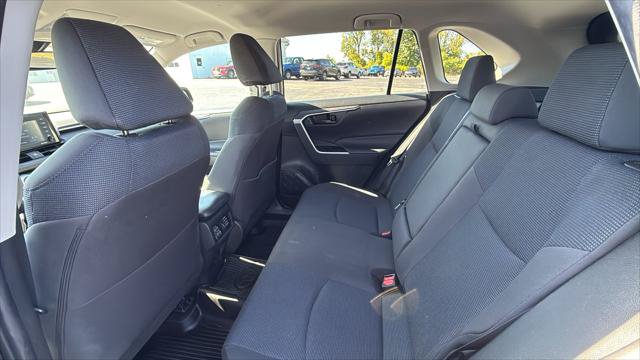Certified 2022 Toyota RAV4 LE AWD/4WD image 34