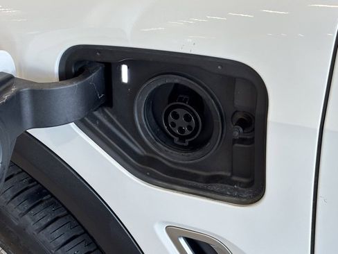 Used 2021 BMW X5 xDrive45e w/ Premium Package image 13