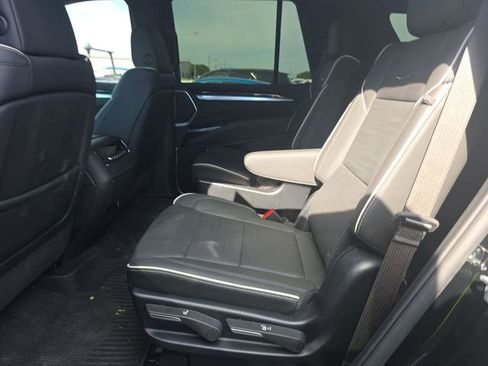 Used 2025 Cadillac Escalade Sport w/ Touring Package image 8