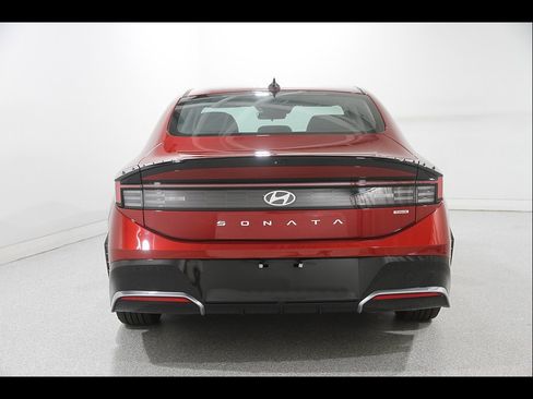 Certified 2024 Hyundai Sonata SEL FWD image 21