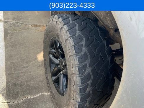 Used 2019 Chevrolet Silverado 1500 Custom Trail Boss w/ Custom Convenience Package AWD/4WD image 5