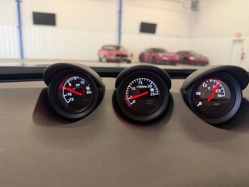Used 2023 Nissan Z w/ Floor Mat Package (L93) RWD image 12