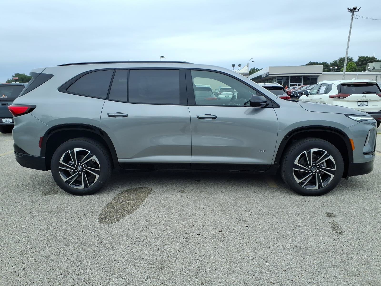 New 2026 Buick Enclave Sport Touring w/ Power Package FWD image 20