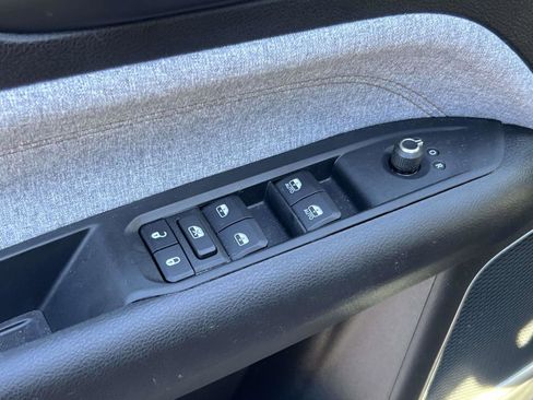 Used 2022 Jeep Compass Latitude image 30