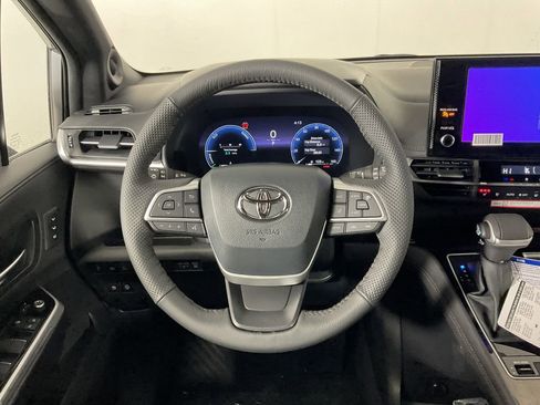 New 2026 Toyota Sienna Limited image 10