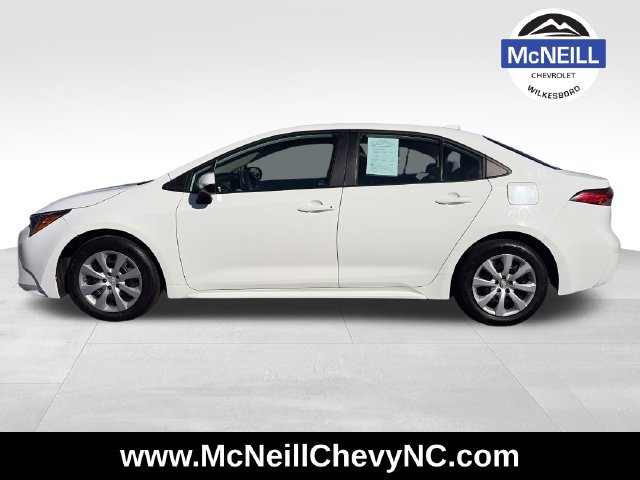 Used 2021 Toyota Corolla LE FWD image 5