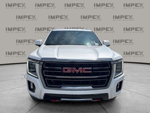 Used 2023 GMC Yukon XL AT4 w/ AT4 Premium Plus Package AWD/4WD image 8