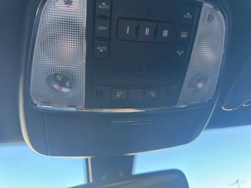 Used 2023 Chrysler 300 S image 16