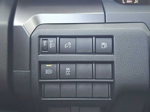 Certified 2026 Toyota 4Runner SR5 AWD/4WD image 33