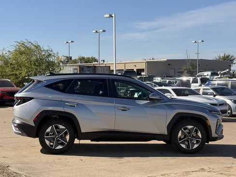 New 2026 Hyundai Tucson SEL image 3