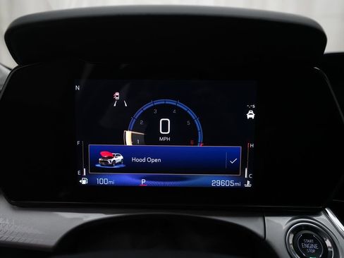 Used 2024 Chevrolet Trax LT w/ Driver Confidence Package FWD image 2