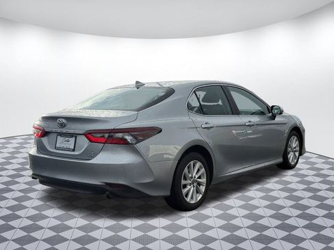 Used 2023 Toyota Camry LE image 7