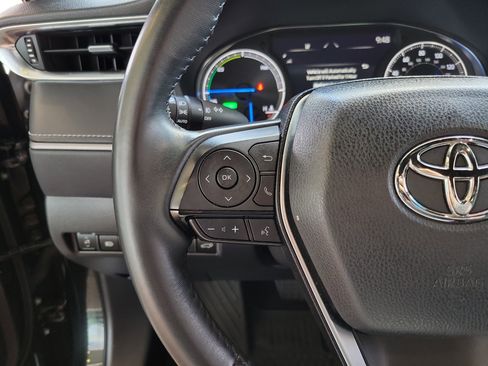 Certified 2023 Toyota Venza Nightshade image 17