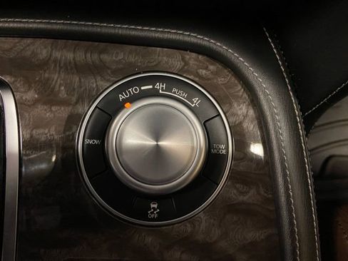 Used 2022 Nissan Armada Platinum w/ Captain's Chairs Package image 23