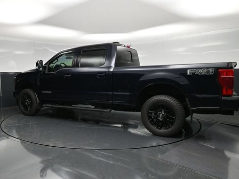 Used 2022 Ford F250 Lariat w/ Black Appearance Package AWD/4WD image 7
