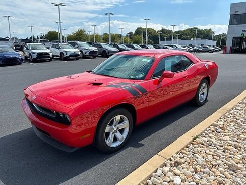 Used 2010 Dodge Challenger R/T RWD image 15