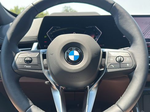 New 2025 BMW X1 xDrive28i w/ Technology Package image 17