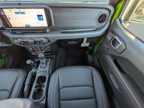 New 2026 Jeep Wrangler Unlimited Rubicon image 18