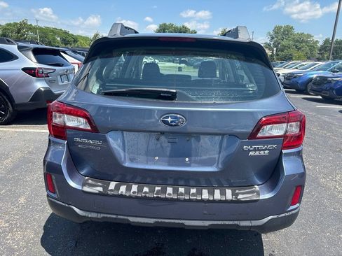 Used 2017 Subaru Outback 2.5i AWD/4WD image 4