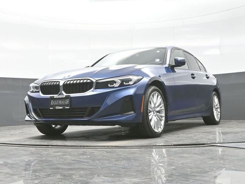 Used 2023 BMW 330i xDrive Sedan w/ Premium Package AWD/4WD image 22