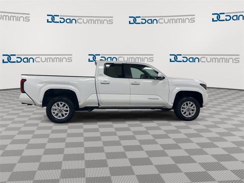 Used 2024 Toyota Tacoma SR5 image 9