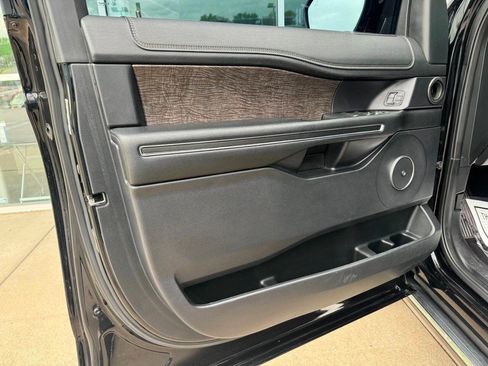 Used 2019 Ford Expedition Max Limited w/ Driver Assistance Package AWD/4WD image 24
