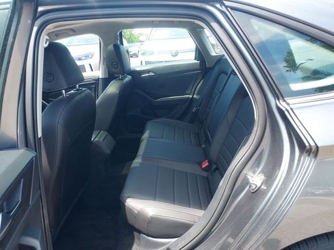 Used 2023 Volkswagen Jetta SE w/ Panoramic Sunroof Package FWD image 27