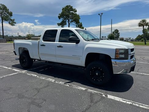 Used 2007 Chevrolet Silverado 2500 LT w/ 2LT Convenience Package RWD image 4