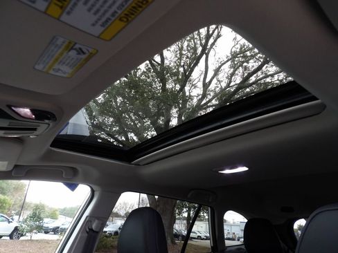 Used 2025 Subaru Outback Limited image 16