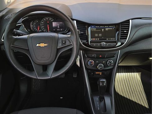 Used 2019 Chevrolet Trax LS FWD image 11