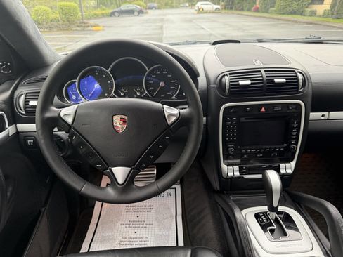 Used 2008 Porsche Cayenne Turbo image 18