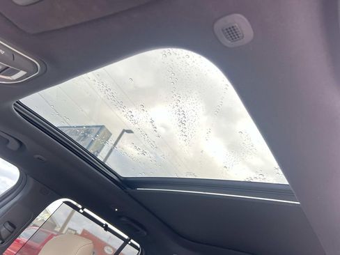 Used 2025 Jeep Grand Cherokee Limited w/ Luxury Tech Group II image 32