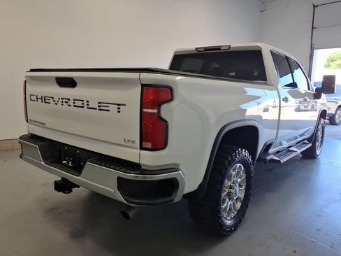 Used 2025 Chevrolet Silverado 2500 LTZ w/ LTZ Convenience Package AWD/4WD image 3