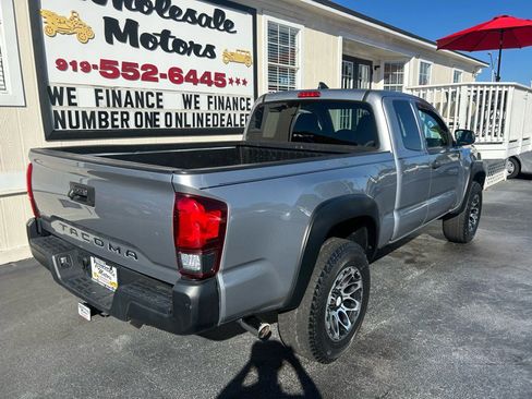 Used 2019 Toyota Tacoma SR image 7