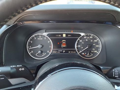 Certified 2024 Nissan Pathfinder SL w/ Black Appearance Package image 8